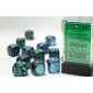Chessex Dobbelsteen 16mm Lustrous Dark Blue/Green